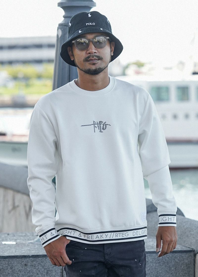 RTEGラインストーンスウェットプル | adamsJUGGLER（アダムス