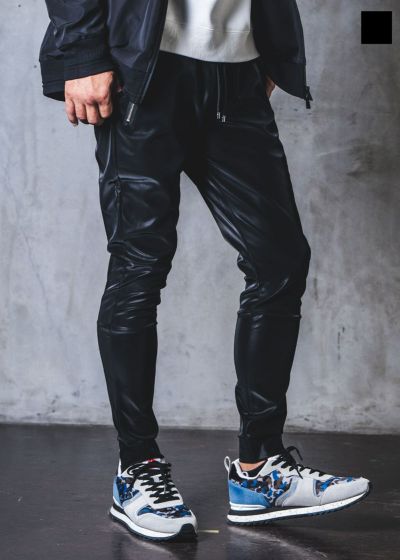レザーレッテロングパンツ