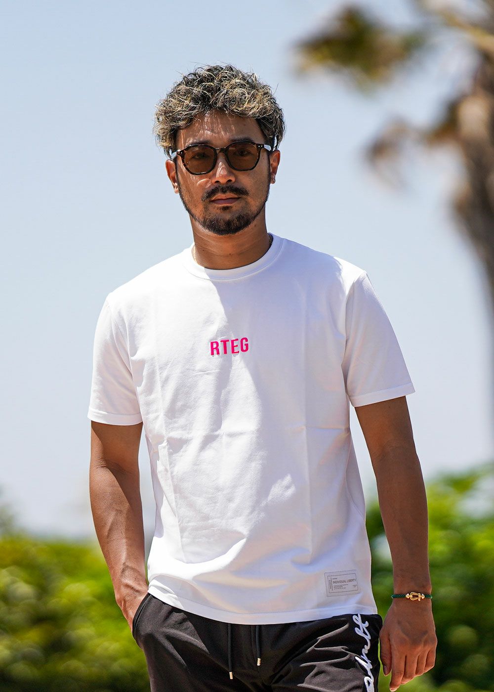 『グッド TEE 白 L』 Embroidered cotton jersey T-shirt in white | GUCCI® US